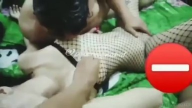 Indonesia Bokep|| Miss Cia Ketagihan Threesome